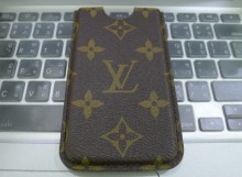 Reviews : ซอง Louis Vuitton iPhone4 / iPhone4s